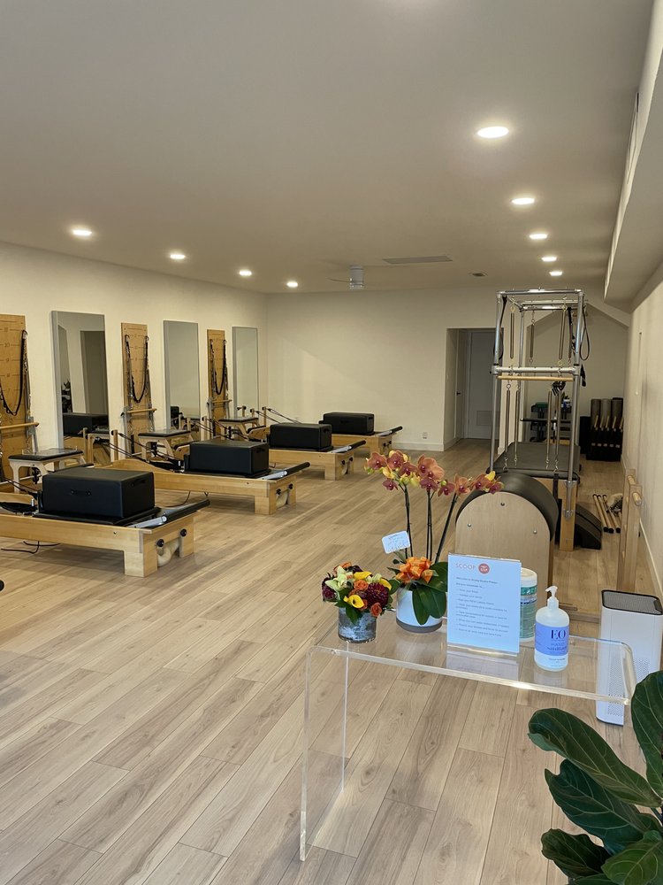  Scoop Studio Pilates 