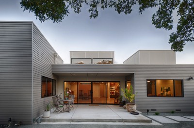  Shaded patio and raised roofs 